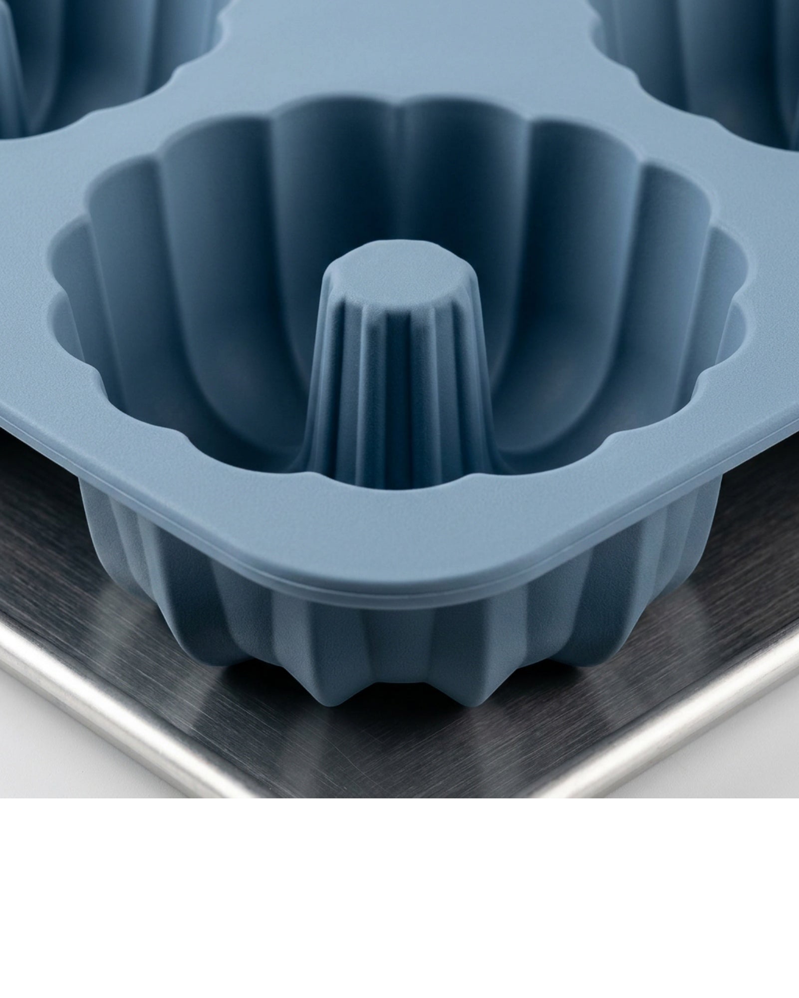 Zjwkn Six-Cavity Fluted Ring Silicone Mold Slate Blue - Detail view